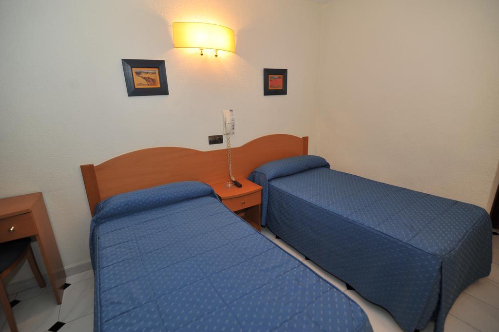 Twin Room,1214690881:JPEG