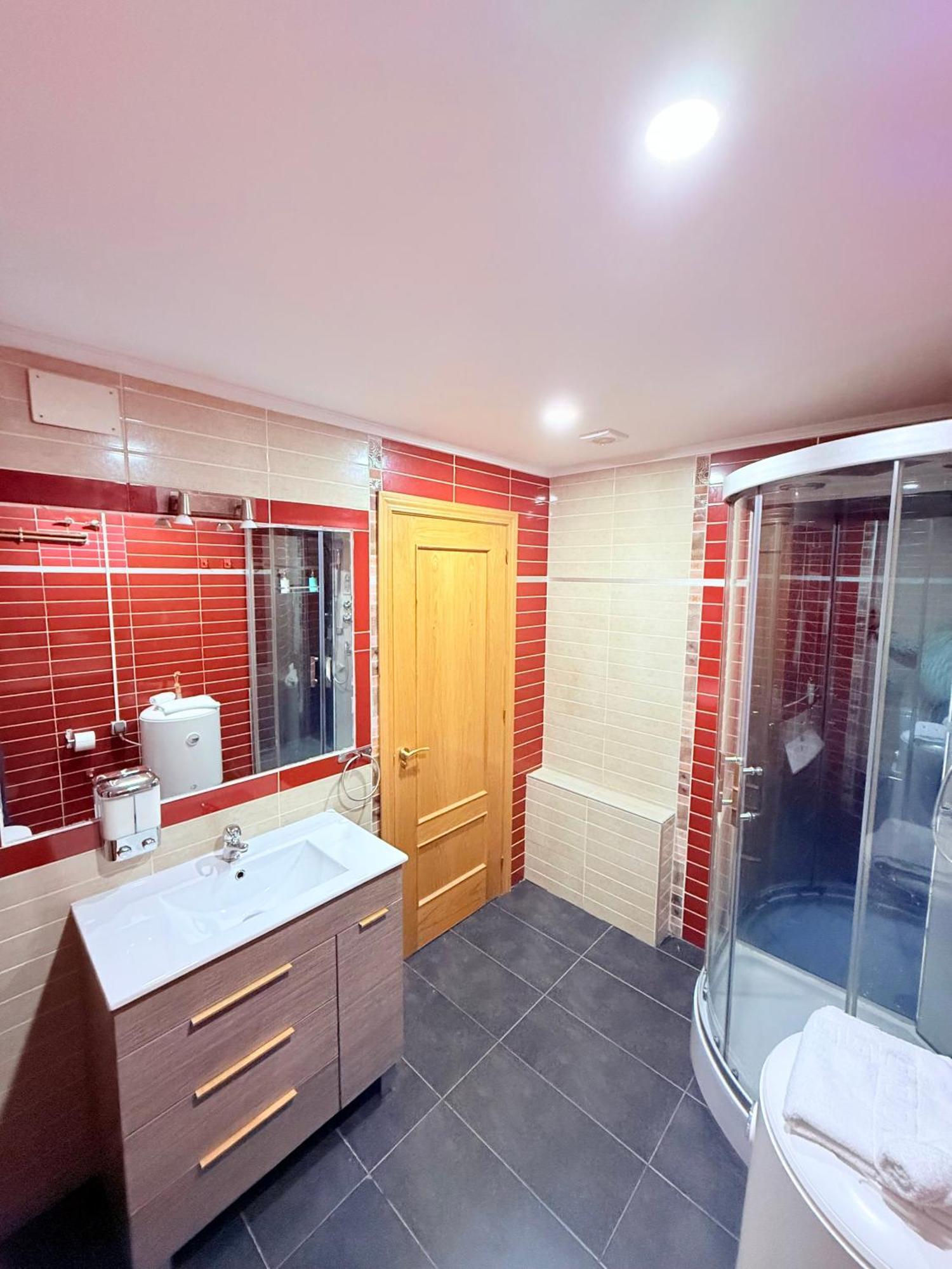 Double or Twin Room Bathroom